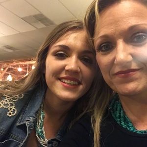 Meet your Posher, Lynn